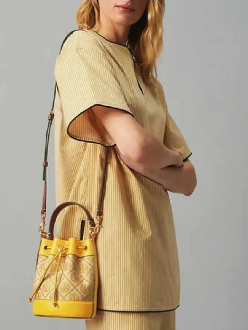 Tory Burch NWOTs Monogram Jacquad Mini Bucket Bag